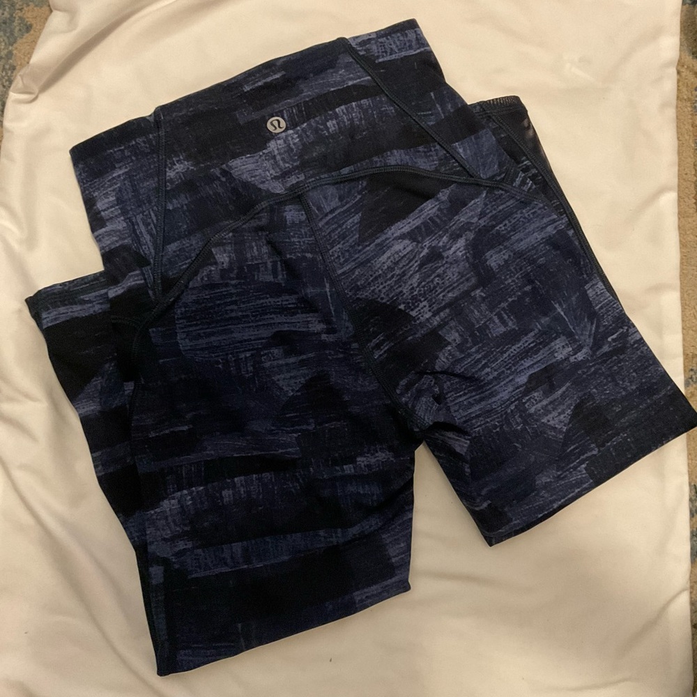 lululemon athletica womens Patterned Navy Shorts